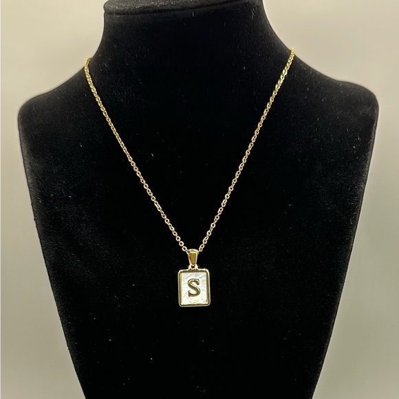 Letter Necklaces, on White Shell Gold Plated Pendant Necklace - Picture 10 of 15